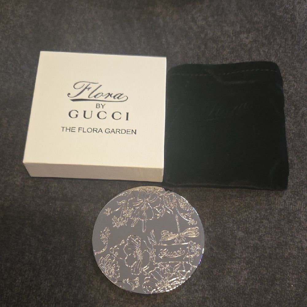 Gucci Silver Floral Compact with Black Pouch-GWP